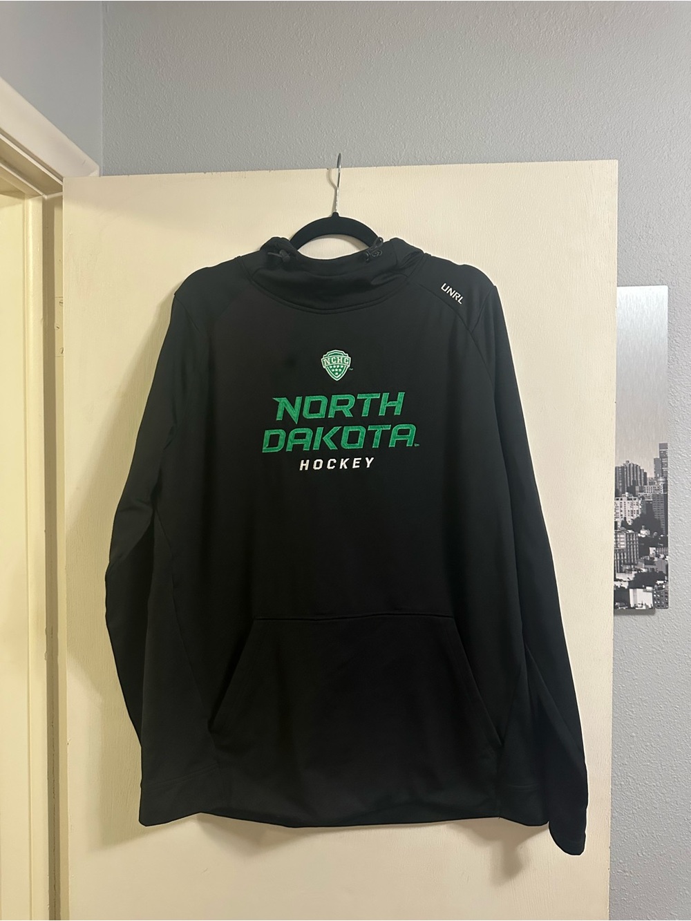 North Dakota Hockey Men's Black UNRL Pullover Hoodie